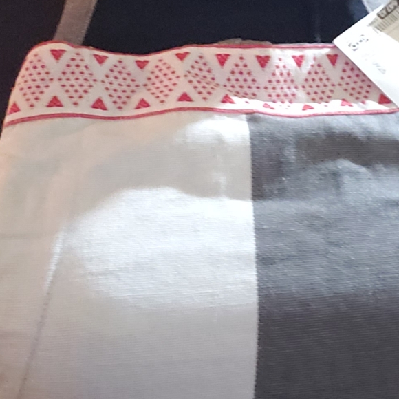 Apron - Picture 2 of 4